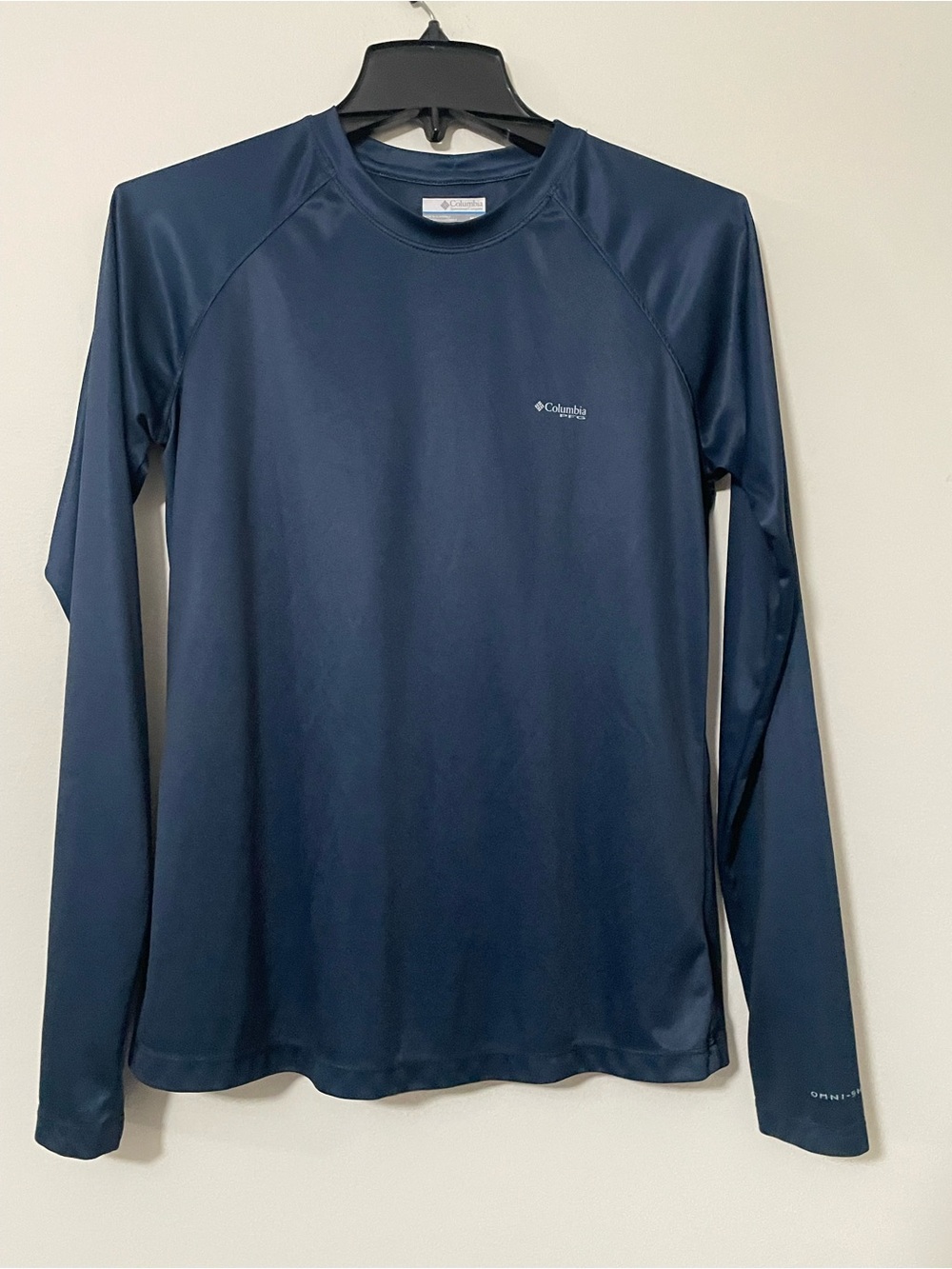 Columbia Men's Long-Sleeve Deep Navy Performance Rash Guard